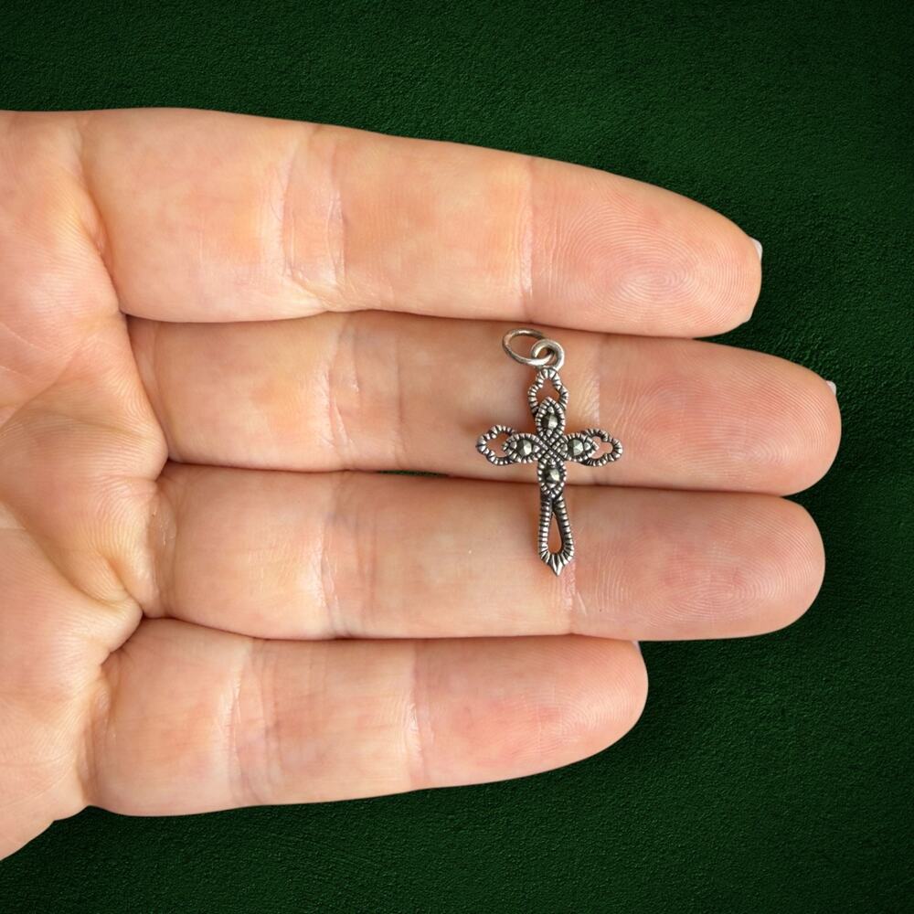 Vintage CW 925 Sterling Silver Marcasite Cross Pendant Ornate Filigree